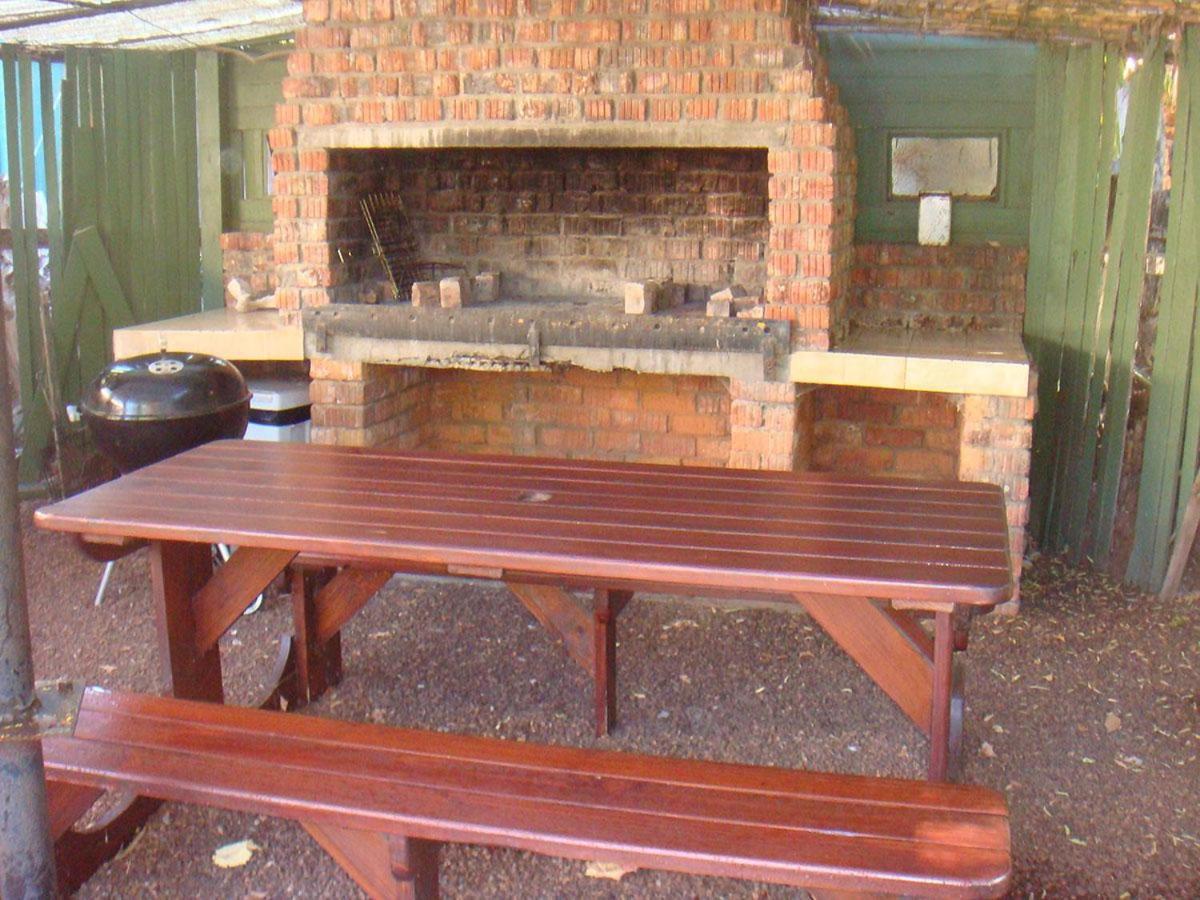 Rainbow Glen Self Catering Chalets Монтегю Номер фото
